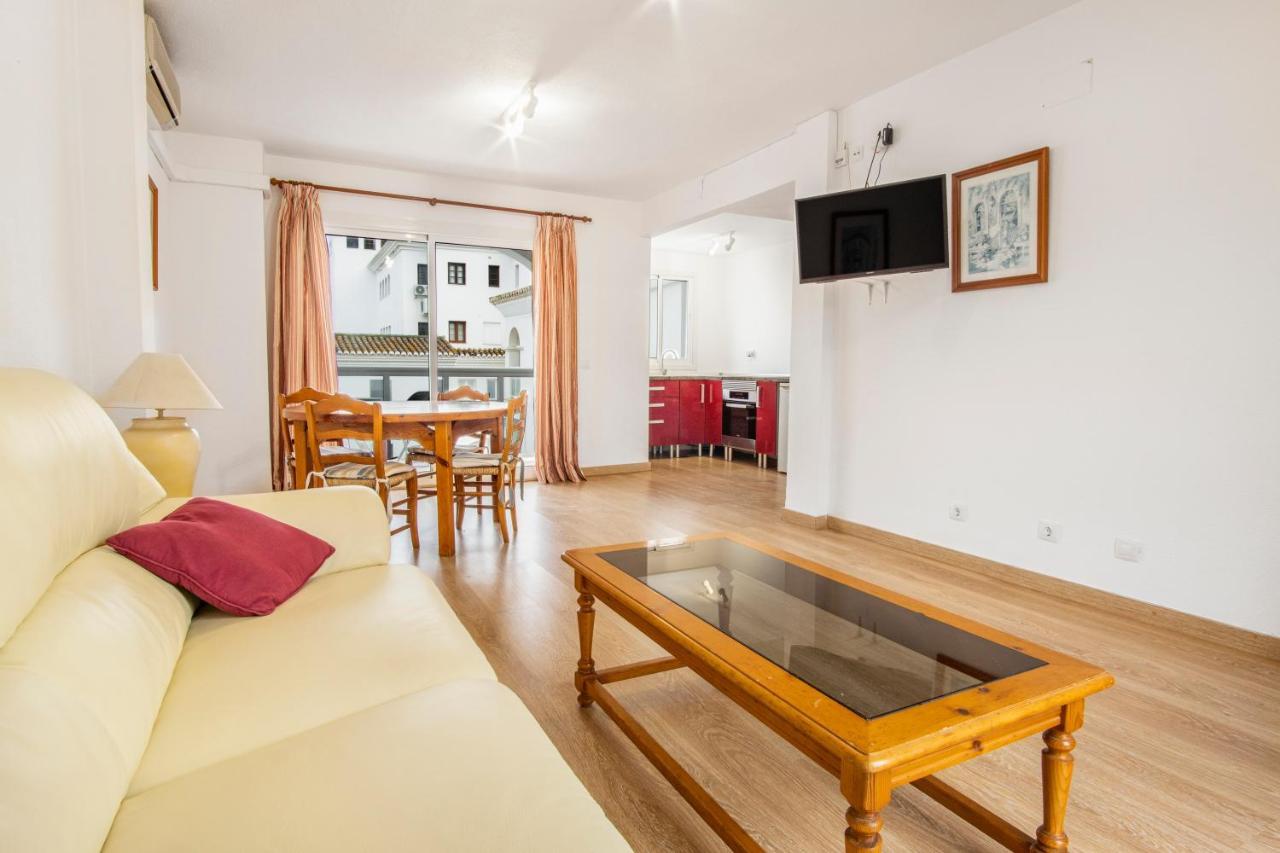 Duquesa Harbour Club Aparthotel Манільва Екстер'єр фото