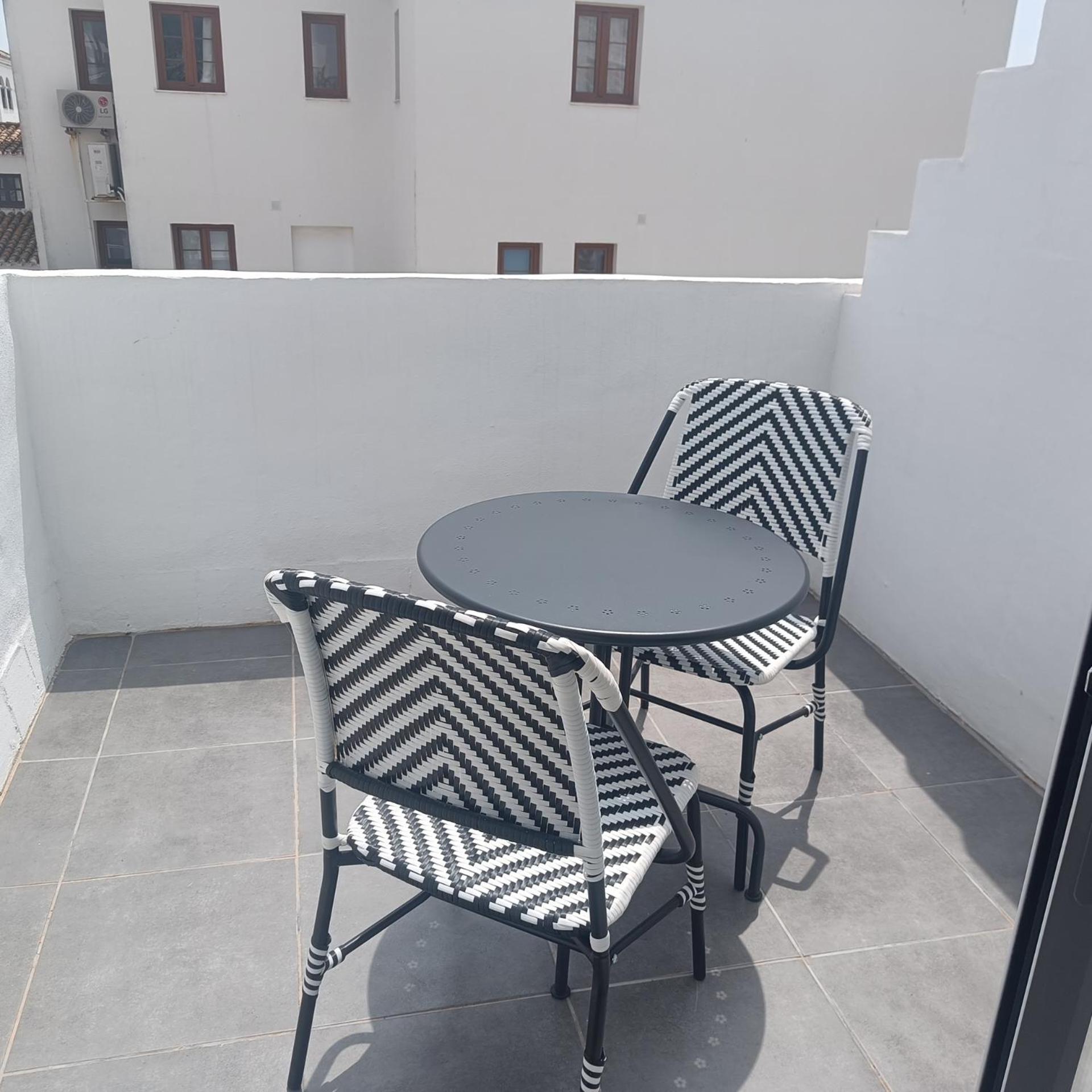 Duquesa Harbour Club Aparthotel Манільва Екстер'єр фото
