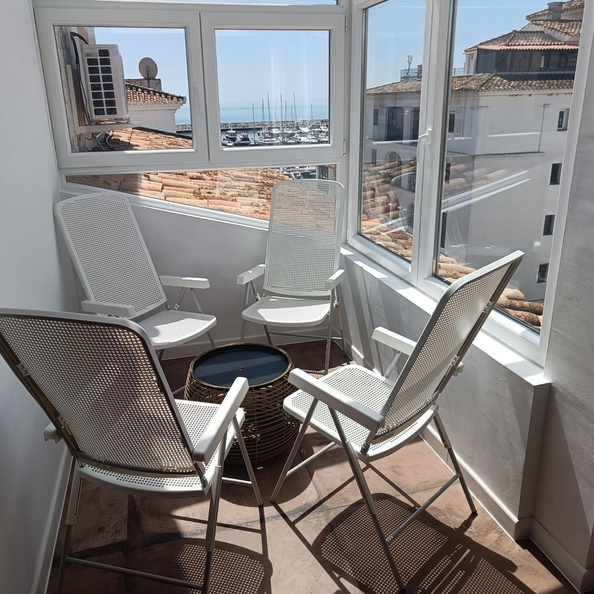 Duquesa Harbour Club Aparthotel Манільва Екстер'єр фото